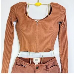 FULL TILT Ribbed Knit Cropped Zipper Front Long Sleeve Top